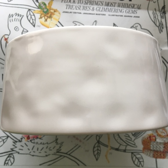 Rae Dunn dog food bowl etched with “Chow down” - Picture 4 of 5